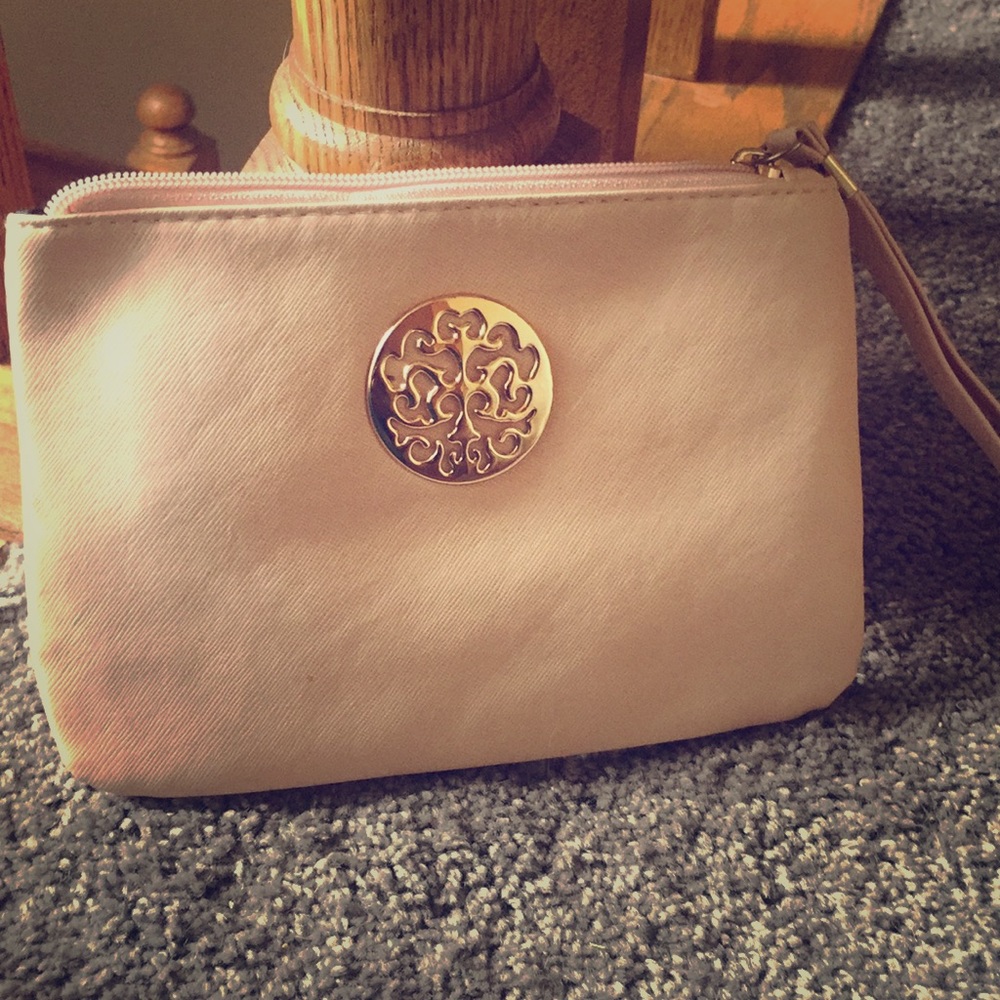 Peach/Pink wristlet